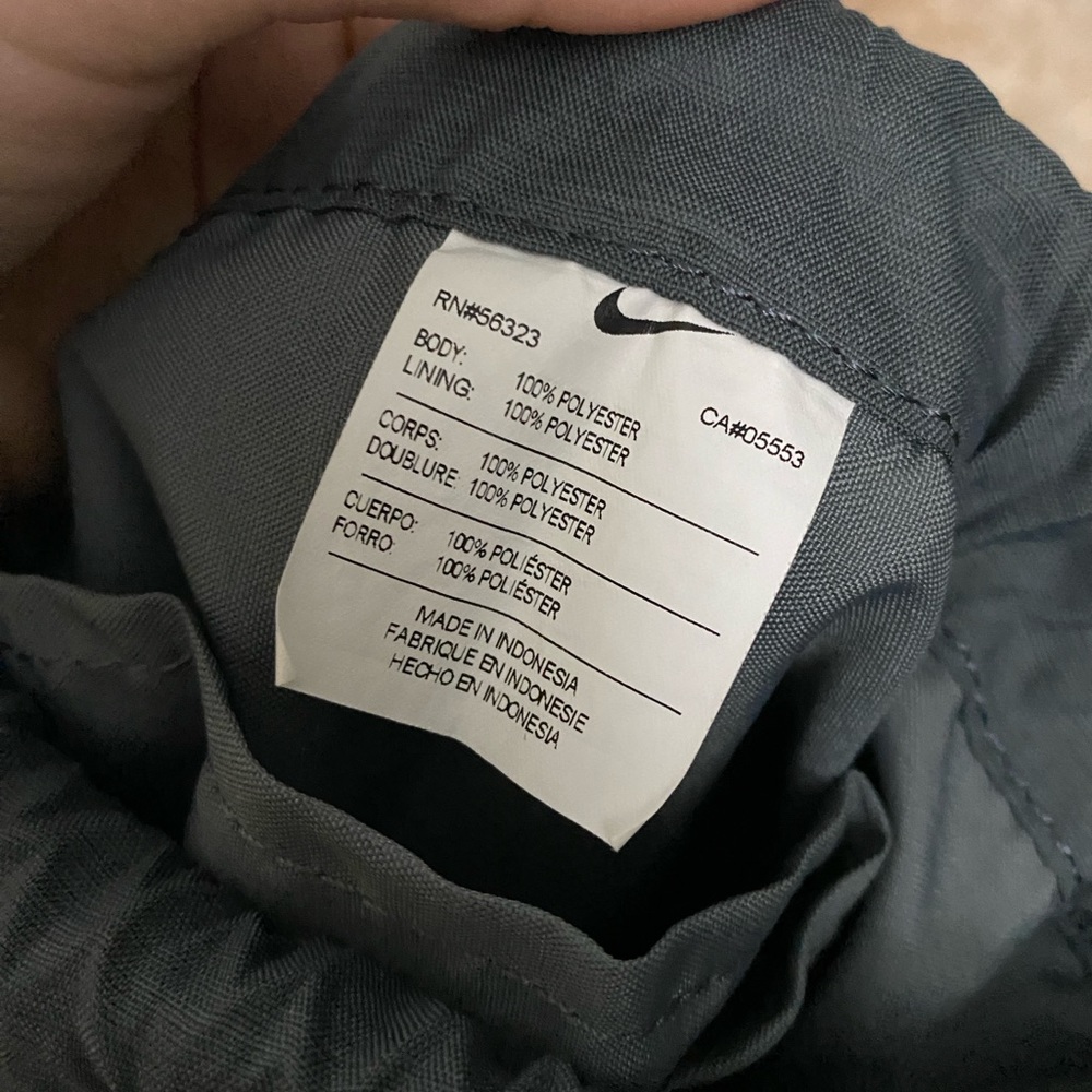Nike Drawstring Bag - Picture 2 of 3